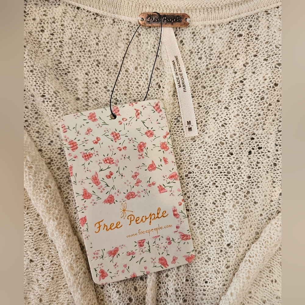 Free People Wrap Tie Top Cream Crochet Bell Sleeve Boho Lightweight S NWT - Picture 7 of 7